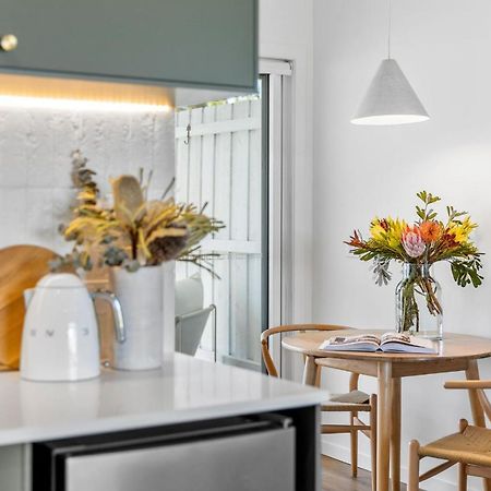 Relaxing Geelong King Studio Hotel ภายนอก รูปภาพ